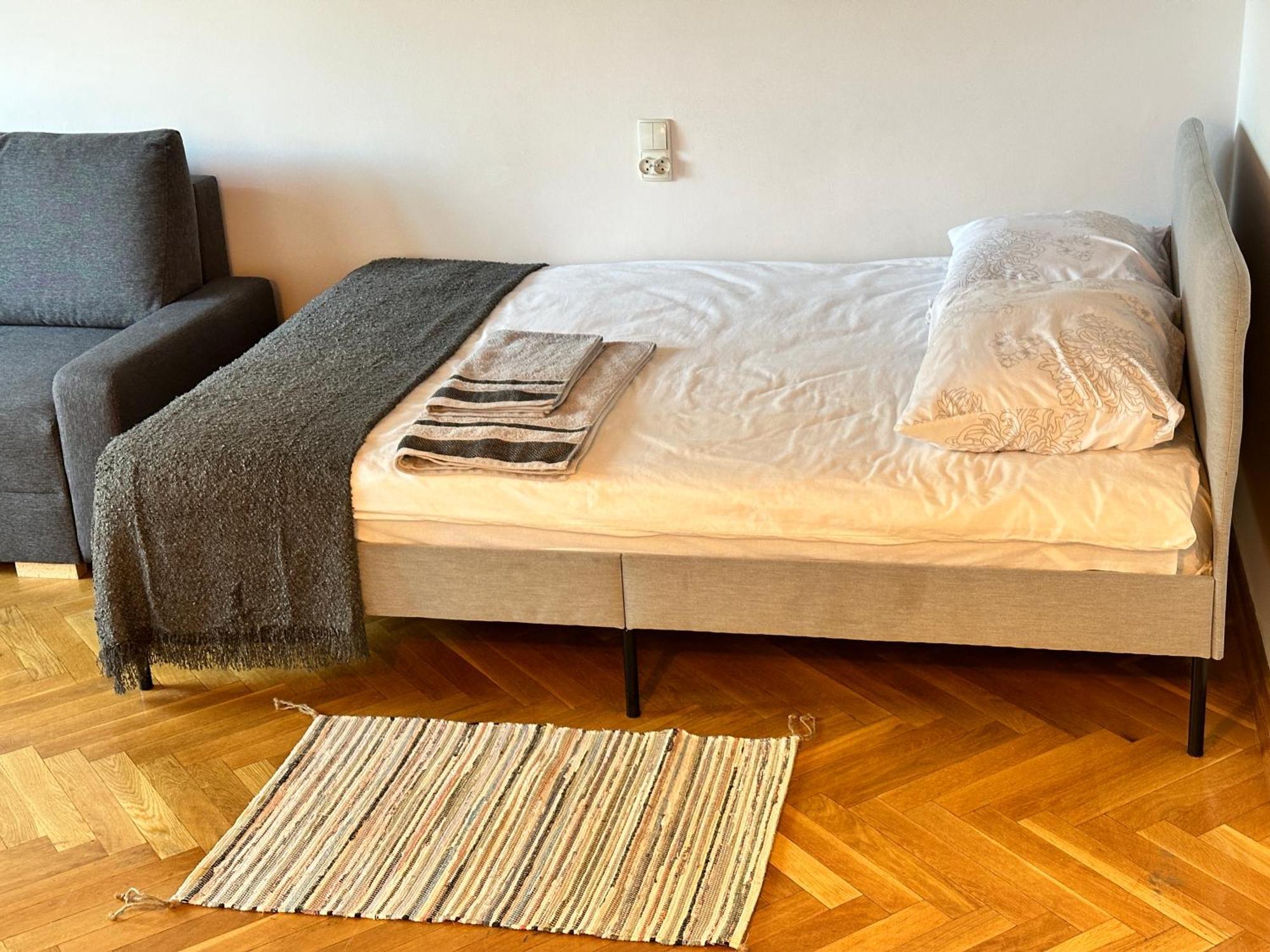 Apart Wawa App 47 Wifi 600 Mbit Varsavia Esterno foto